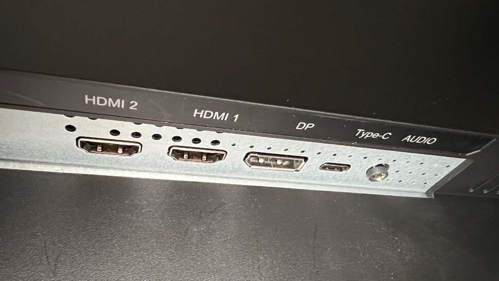 The Innocn 40C1R port report: two HDMI 2.0, one DisplayPort 1.4, USB-C, 3.5mm