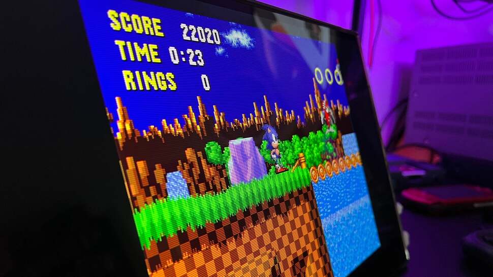 As well as deep blacks, Sonic's saturated tones are well reproduced.