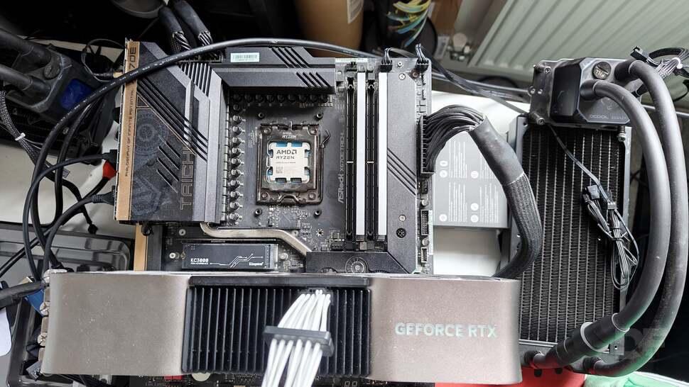 Pictured: Ryzen 9000 processor, RTX 4090, ASRock Taichi X670E and the Alphacool Aurora Eisbaer 240mm AiO.