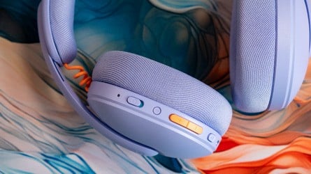 The left earcup is where everything happens - which lowers production costs. You've got a selection of controls that all feel different, an embedded mic on the opposite side and USB-C for charging. The right earcup is bare, by comparison. Click to enlarge. 