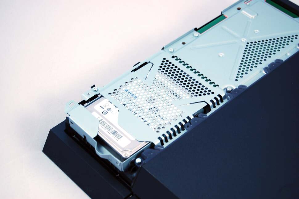 The 12.5mm drive doesn't just fit into the caddy, it'll install into the PS4 too. It's a tight fit though and we wouldn't recommend it