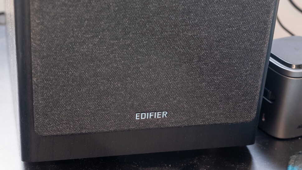 Review: Edifier R2750DB MK2 Bookshelf Speakers 2