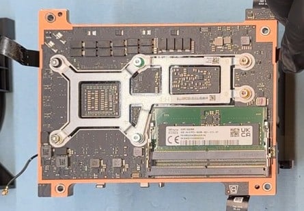 Behold: 16GB of SK Hynix DDR5.