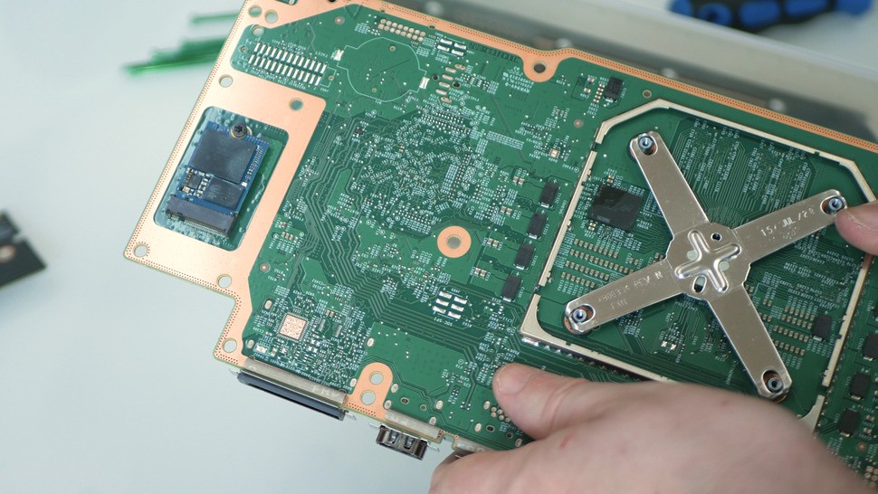 The rear of the motherboard is also home to the 512GB SSD