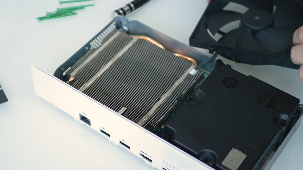 Removing the top of the case gets us into the internals. Here, I've removed the fan