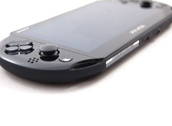 PlayStation Vita PCH-2000 review
