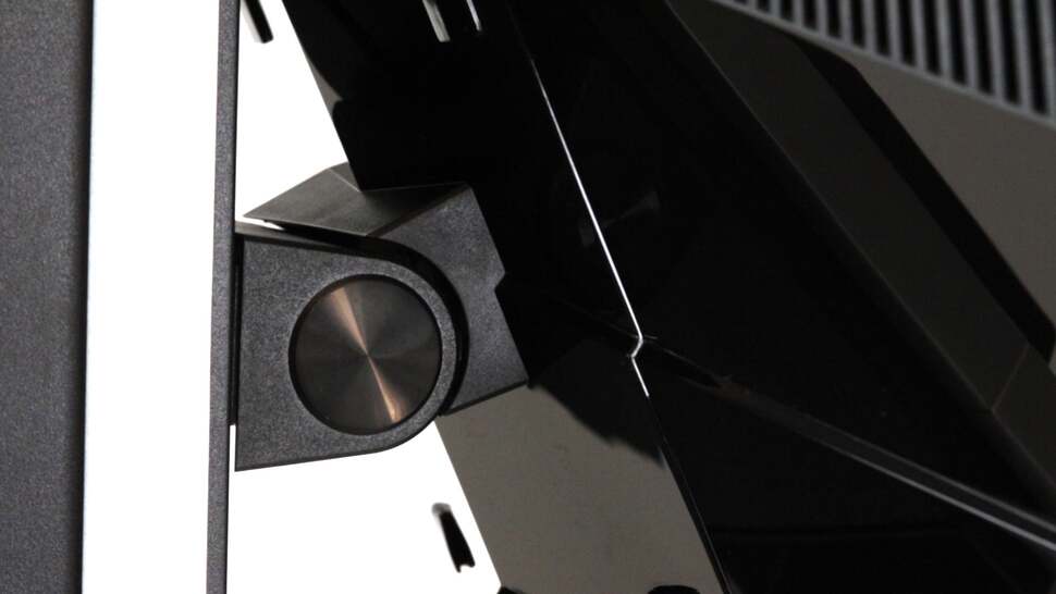 Build quality is excellent throughout - the XR341CK and X34 Predator have the same high quality standard with tilt and height adjustment options