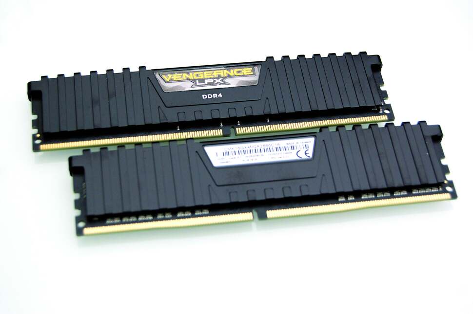 Corsair supplied us with two 8GB sticks of 2666MHz DDR4. This is the low-profile Vengeance LPX line