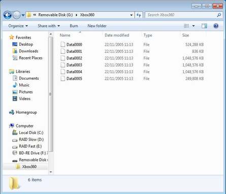 Xbox 360 simply hides its files on the drive, mostly in 1GB chunks, but with other config and system info reserved in smaller files. On the left is our 4GB Sandisk Cruzer Blade, on the right our 128GB Samsung SSD in a USB enclosure.