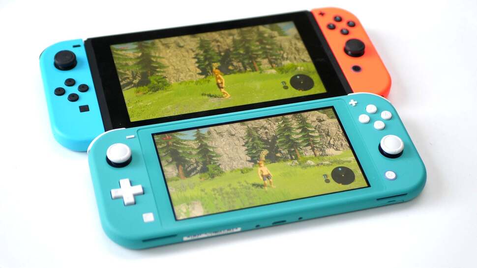 The new battery extended Switch vs the Lite. The Lite's screen is brighter but not quite as 'warm' and lacks a touch of contrast