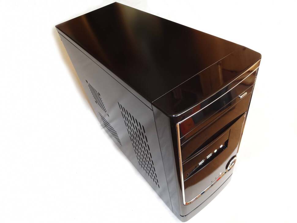 The compact Casecom MA-1199 case supports micro-ATX motherboards and comes pre-installed with one 80mm fan at the back. There are slot for more fans, which you might like to consider when upgrading to more power-hungry parts