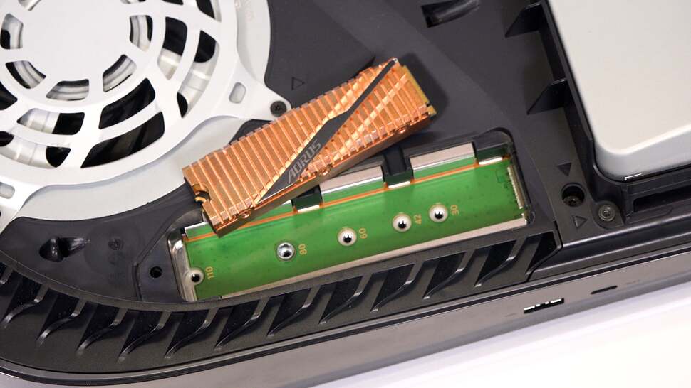 Sony has specific dimensional requirement for the drive and heatsink. Our combo fits easily enough