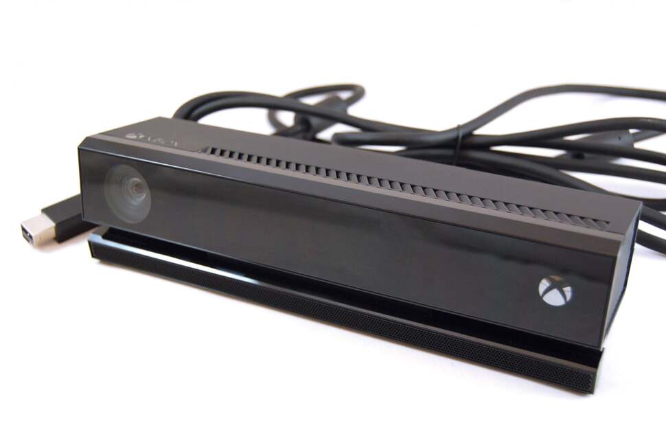 Big and meaty - that's the new Kinect. Even the connection cable feels as though it's almost of industrial strength. Functionality is improved massively over its predecessor and its utilisation in the front-end is generally very impressive.