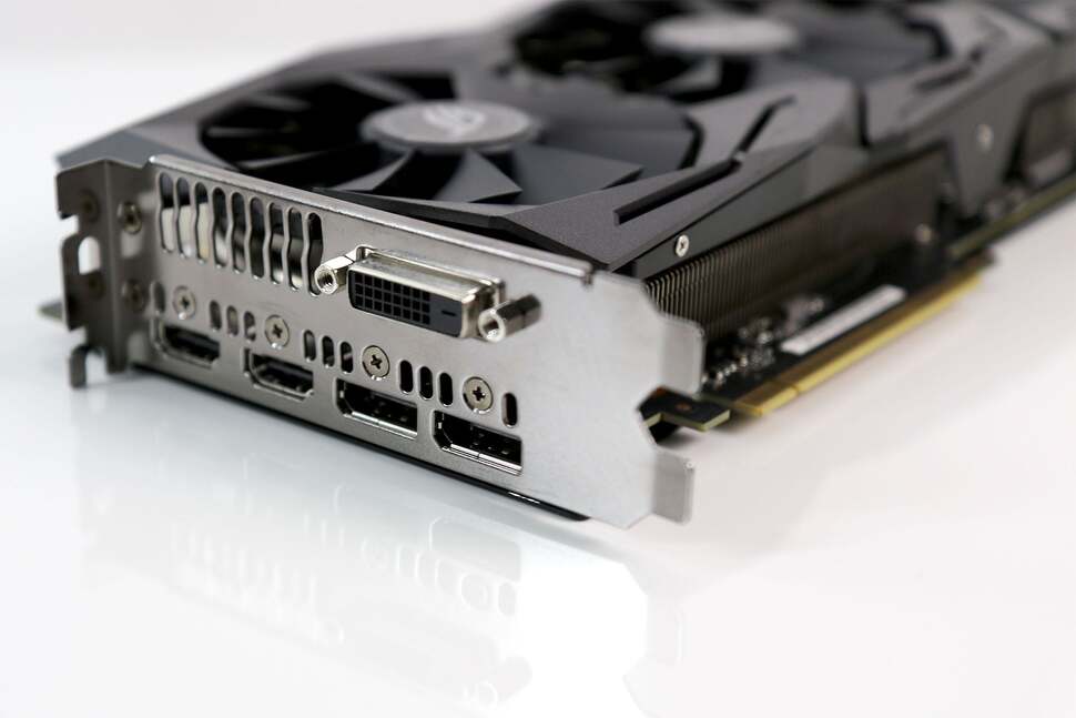 Asus has gone for a dual link DVI/2x DisplayPort/2x HDMI 2.0 set-up here. One DP is lost in order to gain one more HDMI 2.0 input