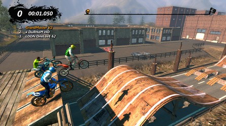 Another key innovation in Trials Evolution is direct multiplayer gameplay which features multi-lane Supercross levels along with ghost rendering for other players in the single-player stages.