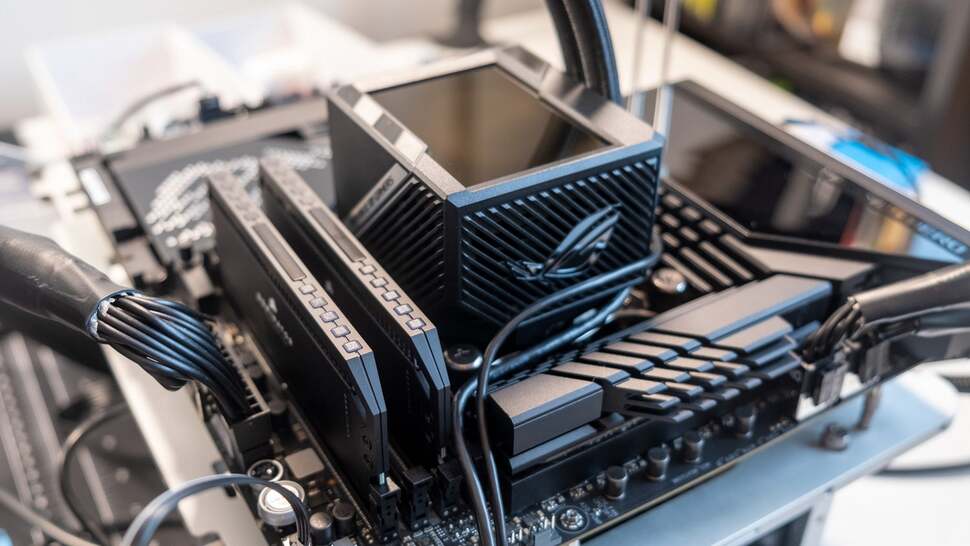 Our test setup for 12th-gen Intel processors, running on the Asus ROG Maximus Z690 Hero