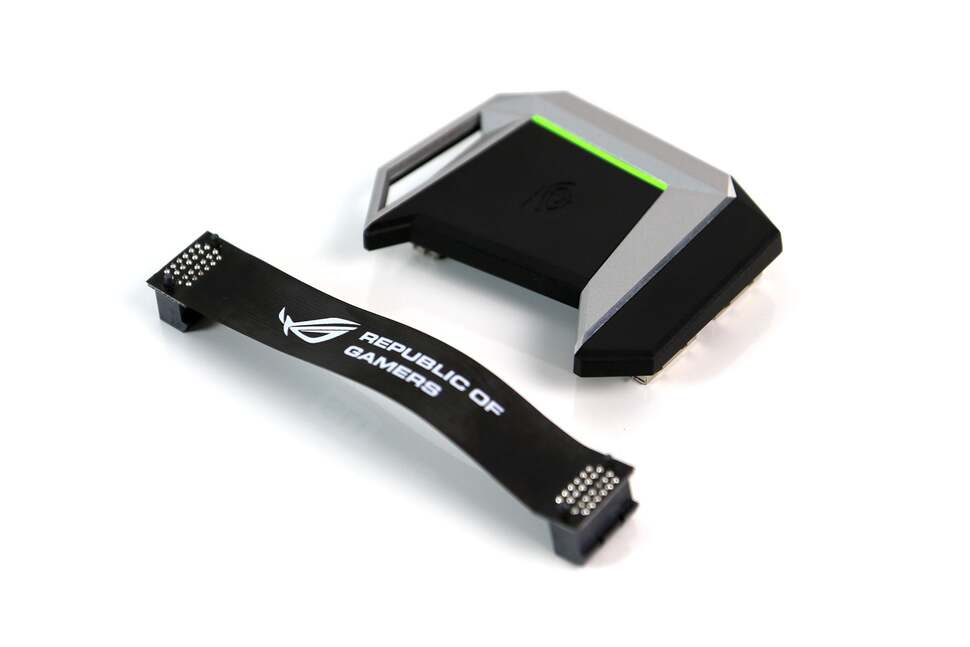 The old ribbon-style SLI bridge, alongside its higher bandwidth successor