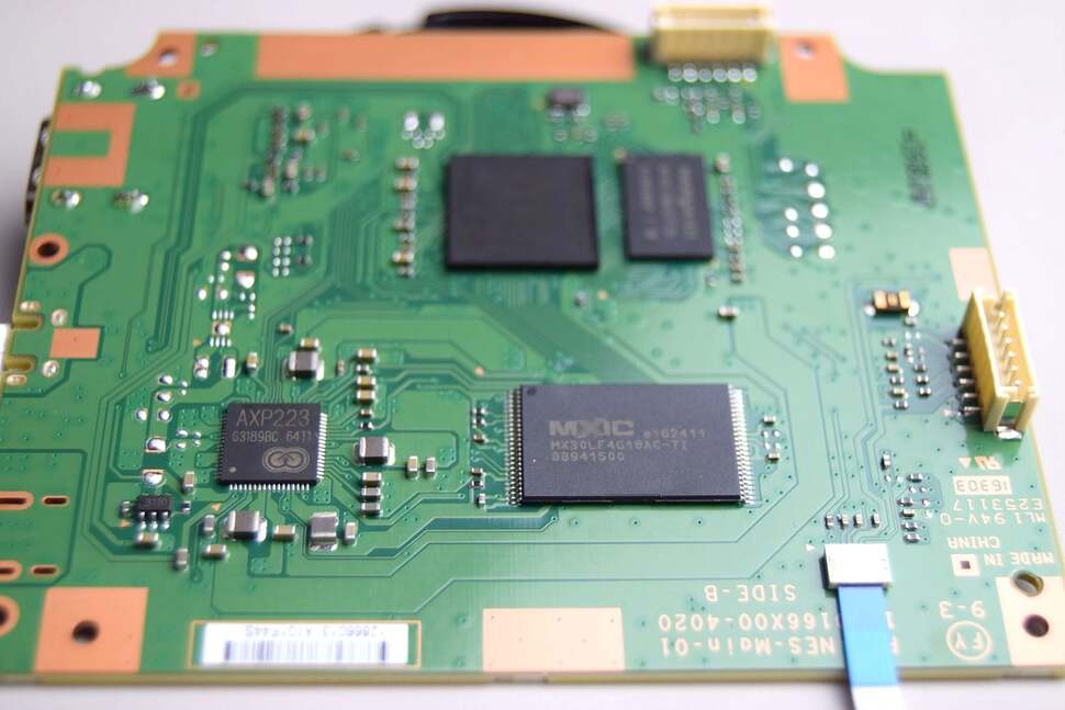 The tiny mainboard housed within the Nintendo Classic Mini's shell reveals a reasonably capable system on a chip.