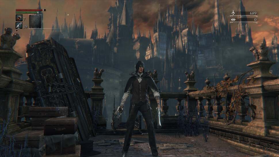 Draw distances are impressive too, and once Central Yharnam is loaded all objects streams in seamlessly. There's only a flicker of pop-in when charging corners quickly