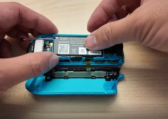 Nintendo Explains How to Replace Its New User-Serviceable Joy-Con Batteries in 12 (or 13) Easy Steps