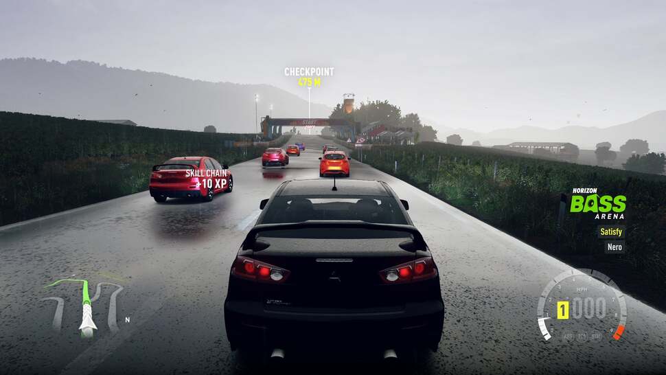 All reflections are rendered in real-time in Forza Horizon 2. Cars, environments and light sources are all reflected, while the sharpness and clarity of the reflection is dependant on material properties