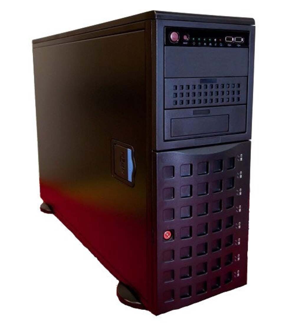 The original Durango alpha development kit - essentially built using off-the-shelf PC parts. We know what it looks like owing to SuperDAE trying to sell it on eBay!