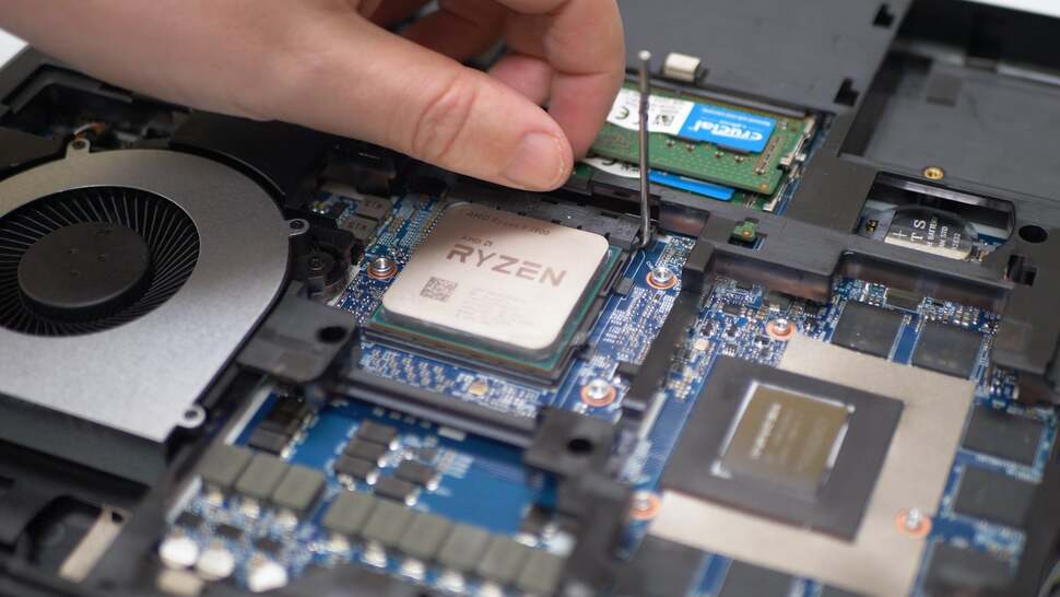 Yes, that's a standard socket AM4 on a B450 motherboard. Here, we're swapping in a Ryzen 9 3900