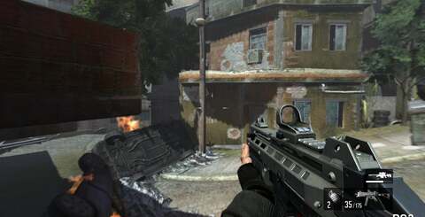 The most obvious difference between the two console versions from a visual perspective is the implementation of shadows. They're of a lower resolution on PS3, with fairly poor filtering to boot and sometimes they are completely missing in comparison to the PC and 360 games.