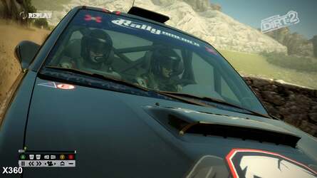 The visual make-up of DiRT 2 makes the difference between MSAA and quincunx less impactful. The games look very close indeed.