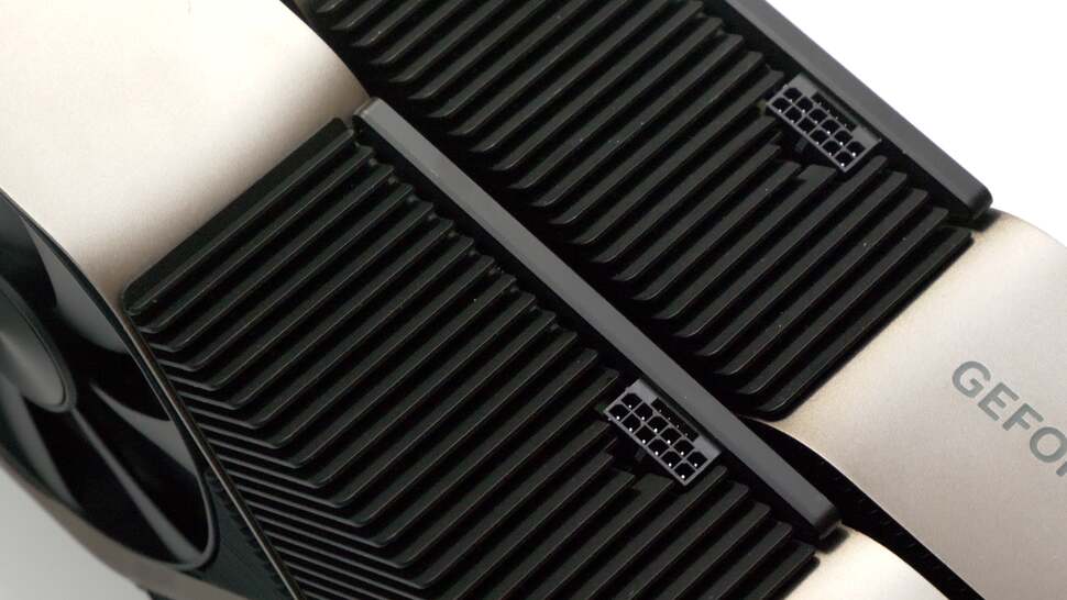 The controversial new power socket from the RTX 4090 - that has seen melting sockets and adapters where we still need some kind of official word from Nvidia - is back for the RTX 4080