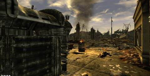 The 360's upscaled 1080p output up against the PC version running at native resolution. In the wasteland scenes, the PC just looks so much more beautiful. The comparison shots also highlight what looks to be a texture filtering bug on 360 on distant detail. On the lower set of shots, we see that low quality textures close-up still look poor no matter how high the res.