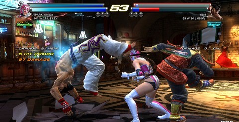 While the general graphical quality of the game in terms of character modeling and environment detail remains the same when running Tekken Tag 2 in 3D, the framebuffer resolution is further reduced over the defaul 2D presentation, and motion blur is automatically disabled. 2D shots on the left, 3D shots to the right.