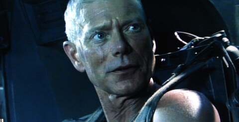 As you can see above, 720p sources are scaled nicely (top-left), with only mild softness and a few additional jaggies (Ridge Racer in native 1080p mode to the right). Unfortunately the displays scaling capabilities don't extend to standard definition material, in which the additional blur and softness scrubs over fine details in the source material (bottom).