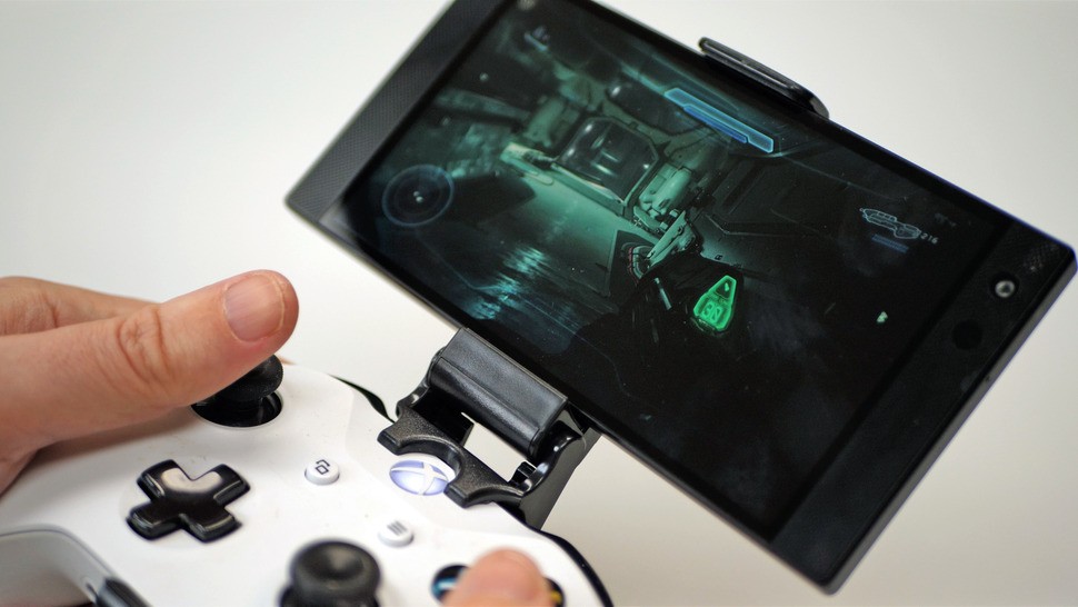 Controller, clip and phone is the default xCloud set-up and it works, but expect a more streamlined solution to evolve over time