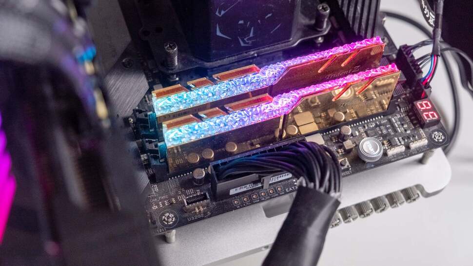 We're using our usual DDR4 RAM for CPU testing, G.Skill Trident Z Royal 3600MT/s CL16