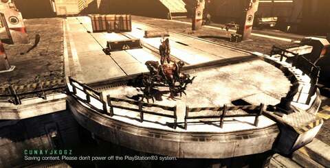 Overall, texture quality is a match, as evidenced by the top screen. On the lower set of comparison images you find the one 'rogue' shot where texture LODs were less aggressive on 360. Realistically, however, these games look exactly the same during the run of play.