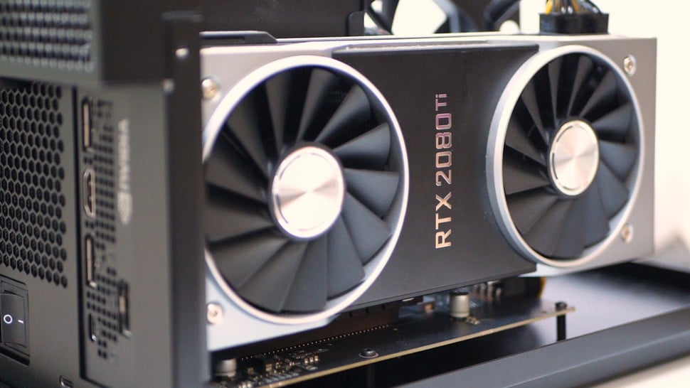 We carried out CPU gaming tests by removing Iris Plus from the equation, using an RTX 2080 Ti connected via a Razor Core Thunderbolt 3 eGPU enclosure