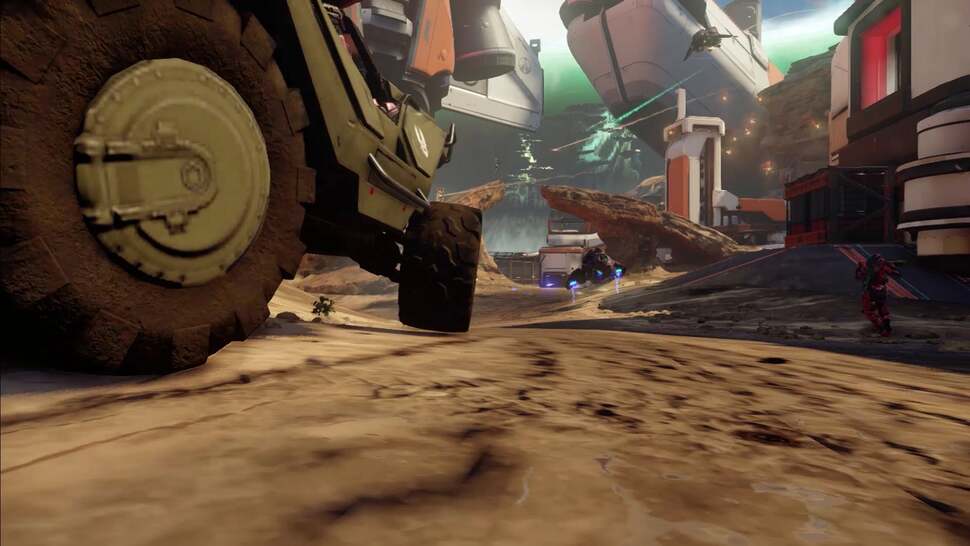 Textures look great at a distance but close examination reveals that there is still much to be done if the game is to hold up under closer scrutiny. The Warthog could certainly use a new wheel
