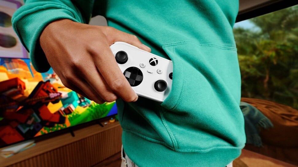 New Xbox Nano Controller is designed for "younger players, smaller hands, or anyone seeking something portable" 1