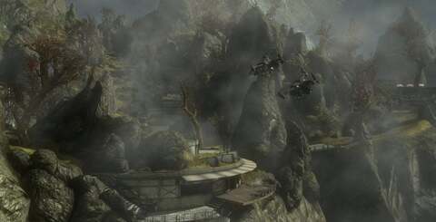 Reach on the left, Halo 3 (top) and ODST (bottom) on the right. Vast levels are a core part of the Halo experience, but only Reach extends meaningful detail all the way into the distance.