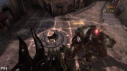 A quick comparison of specular effects. In plain English, that'll be the shiny bits. Although detail is reduced on PS3, it's not that noticeable.