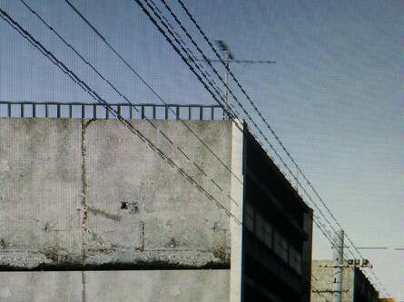 On the left we have Ridge Racer 7 on PS3 operating at native 1080p resolution - a 1:1 pixel match for the Asus display. To the right we see the game running at 720p and upscaled. As you can see the scaling is functional but a touch blurry.