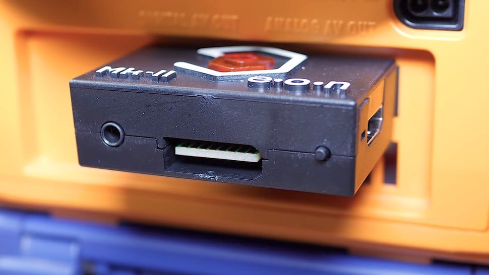 The Eon GCHD Mk2 features HDMI and analogue support (both can run simultaneously) along with a 3.5mm stereo sound output that also doubles up as a mini-Toslink port