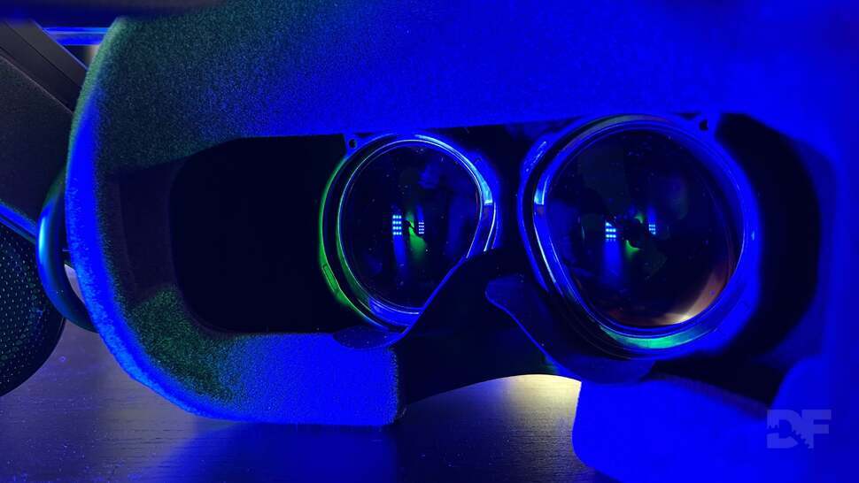 These aspheric lenses are the best I've ever seen on a VR headset.