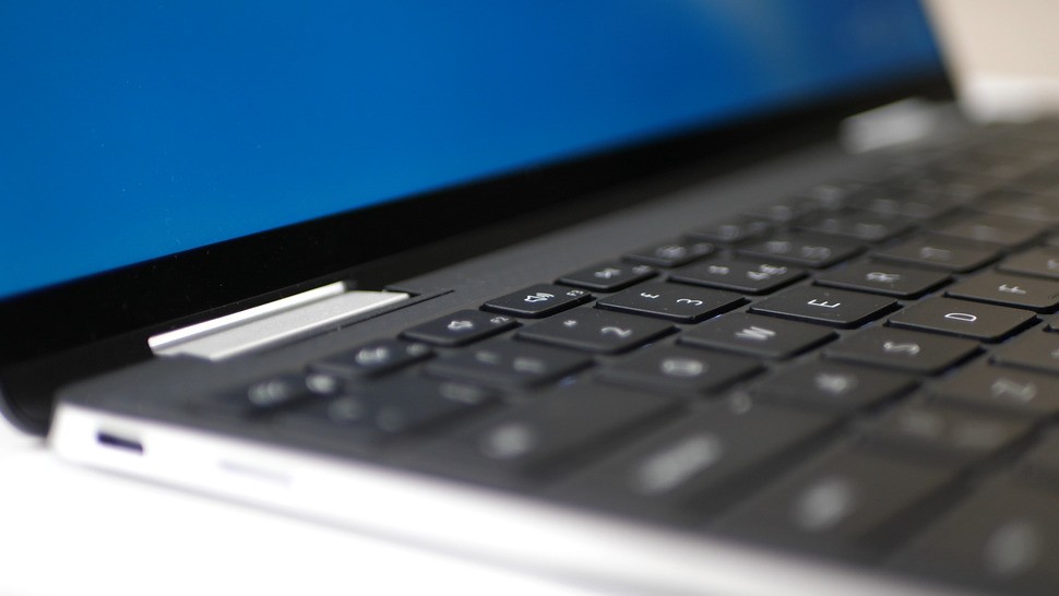 A look at the laptop configuration and the short travel 'MagLev' keyboard