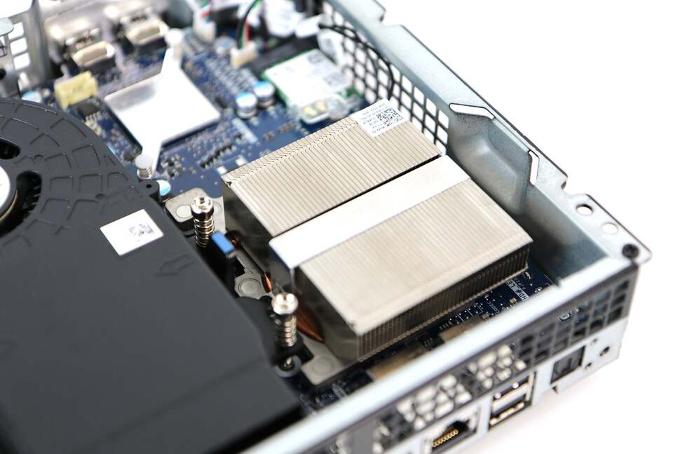 The heat sink for the GTX 960 GPU. Heat is conducted via copper pipes. It's a big upgrade from the last Alpha