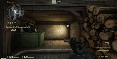 Curiously, in some places, we found texture quality to be lower than the console versions, which must surely be a bug (top). 1080p60 gameplay on PC is available on a range of hardware, as is the case with most Source titles (bottom).