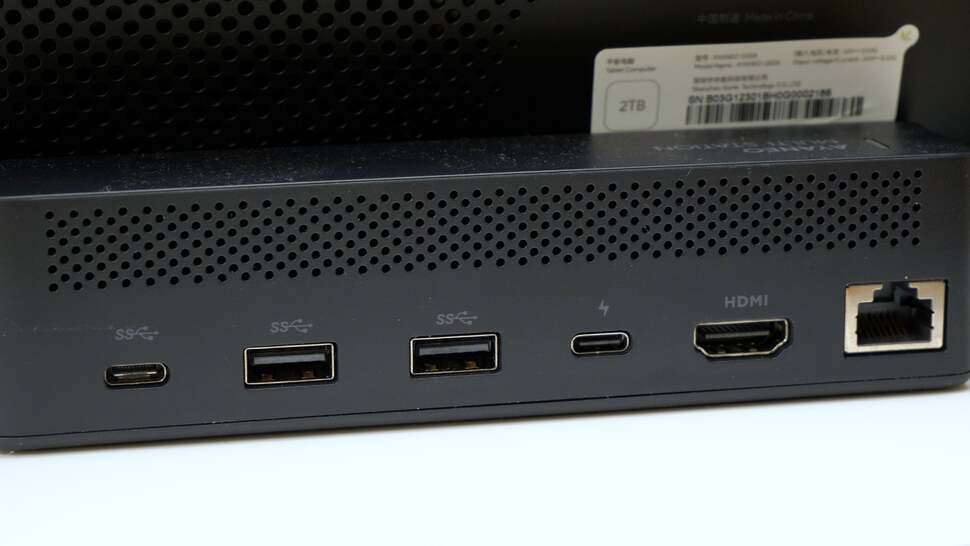 A look at the rear I/O of the dock