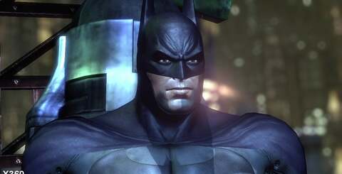 There's a lot of shared artwork between the console and PC versions of Arkham City, but the top shot demonstrates how some core art gets a substantial improvement. In the bottom shots, you can see that LOD popping is far less of an issue on PC.