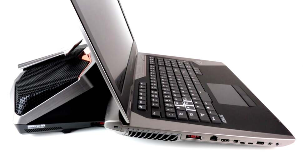 The liquid cooling dock is what sets the GX800VH apart - it provides extra power for the system as well as managing thermals. GPU temperatures even when overclocking are in the 70-75 degrees Celsius range.